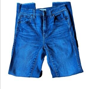 Madewell 10 Inch High Rise Skinny Skinny frayed hem Size 24